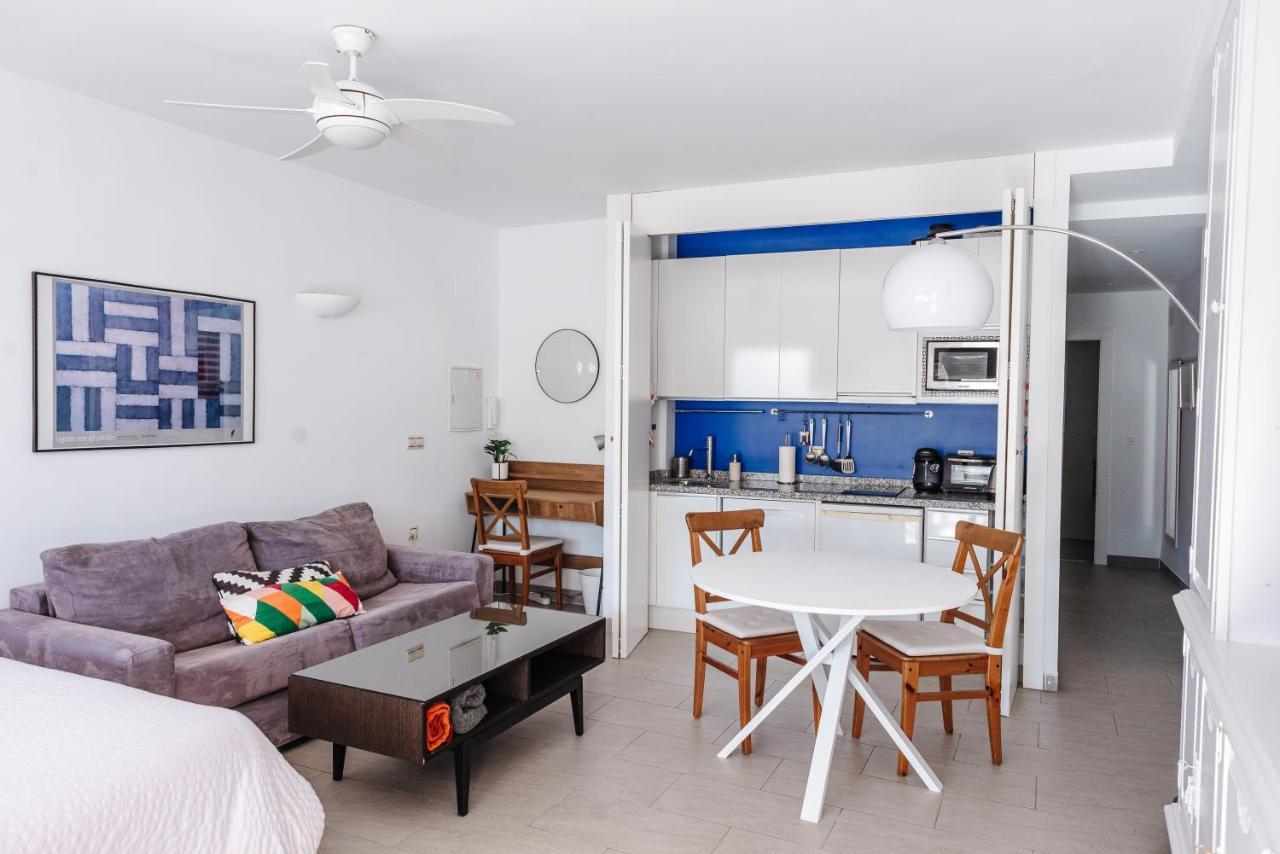 Apartamentos Bravo กรานาดา ภายนอก รูปภาพ